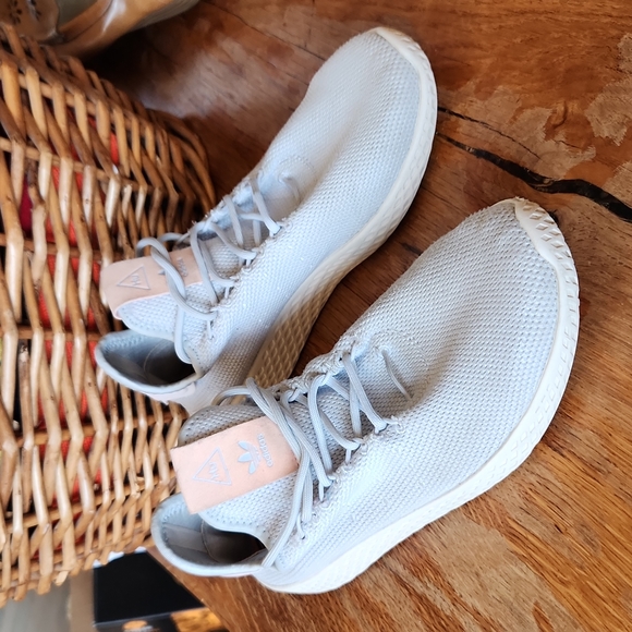 pharrell williams tennis hu shoes womens